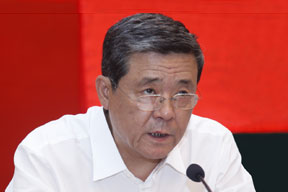 中國施工企業管理協會李鴻慶副會長兼秘書長主持大會