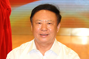 中施企協曹玉書會長出席會議并發表講話