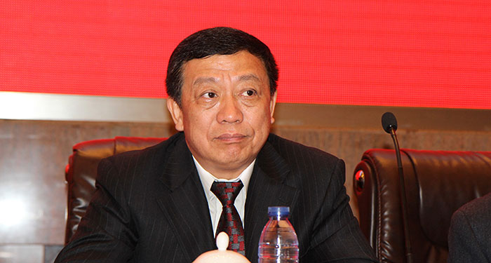 中施企協副秘書長李清旭宣讀《關于調整中施企協信息化工作委員會專家委員會委員的決定》并發(fā)布《工程建設行業(yè)信息化發(fā)展報告（2014）》