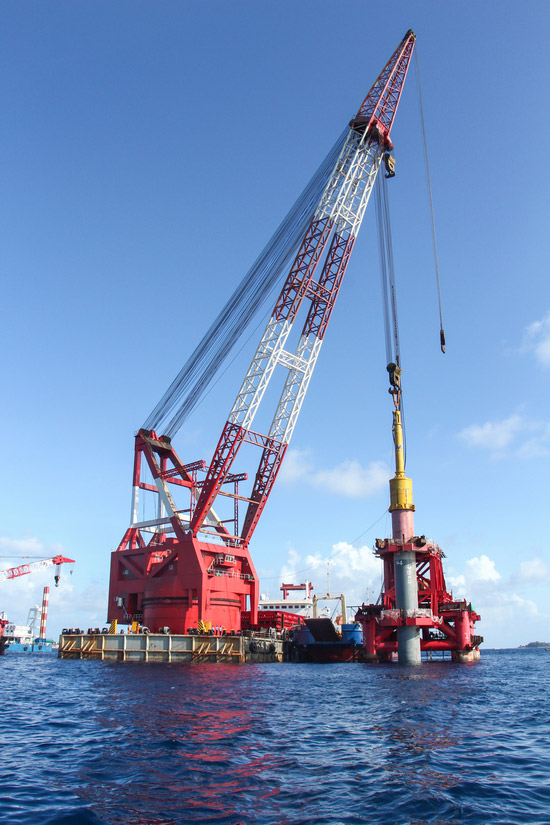 中馬友誼大橋首根主橋樁基鋼護筒施打成功