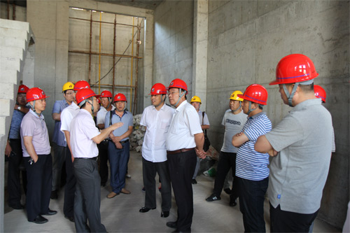 山西太行集團一行到南通二建九公司項目施工現場對標交流