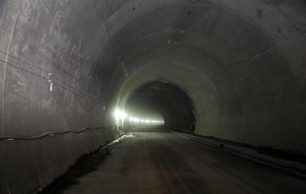 纖維溝隧道進口段