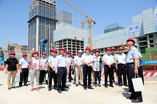 觀摩施工現場