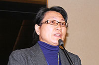 威海建設(shè)集團(tuán)有限公司副總經(jīng)理--尹芙蓉做主題發(fā)言